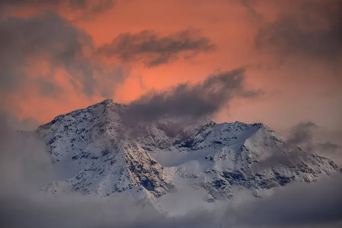 Ciel rouge sur Belledonne - Paysage